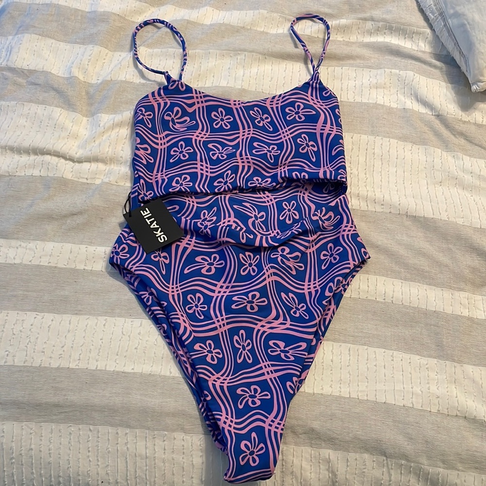Skatie One Piece - Madison in Hermosa💜